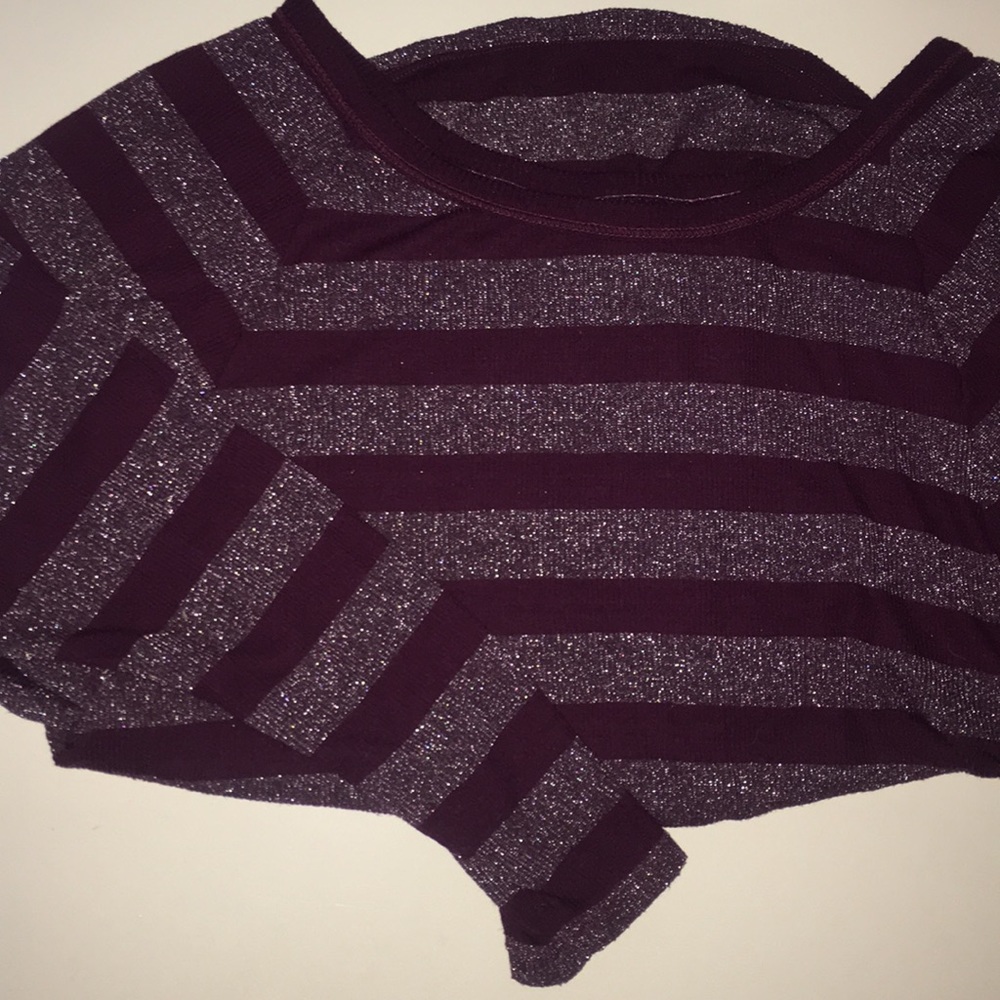 Three quarter sleeve American Eagle shirt